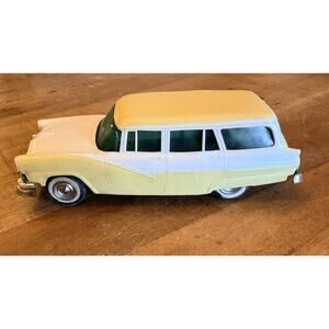 1956 Ford Parklane Country Sedan Yellow And White Vintage Car Metal Tin ￼